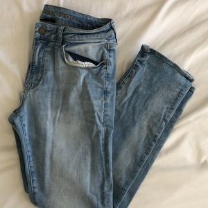 AE Slim Straight light wash jeans